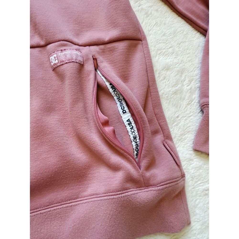 DC | Technical Cowl Neck Fleece - Picture 9 of 10